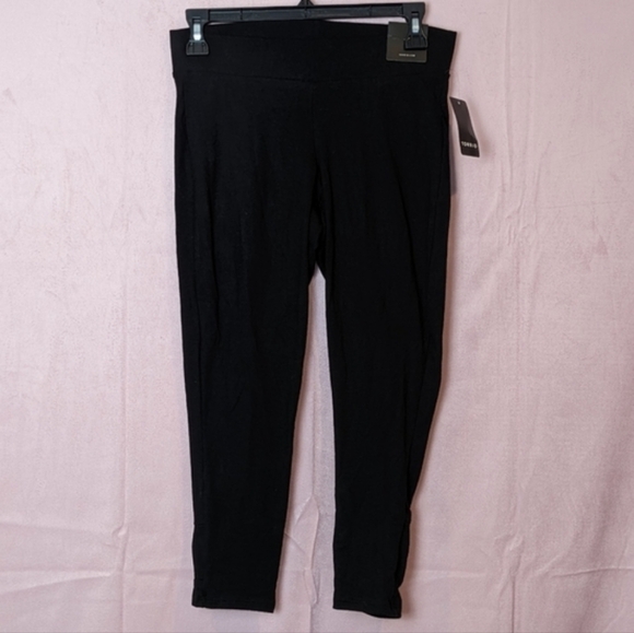 Torrid Black Twist Back Crop Leggings size 00 M/L 10 - Picture 1 of 8